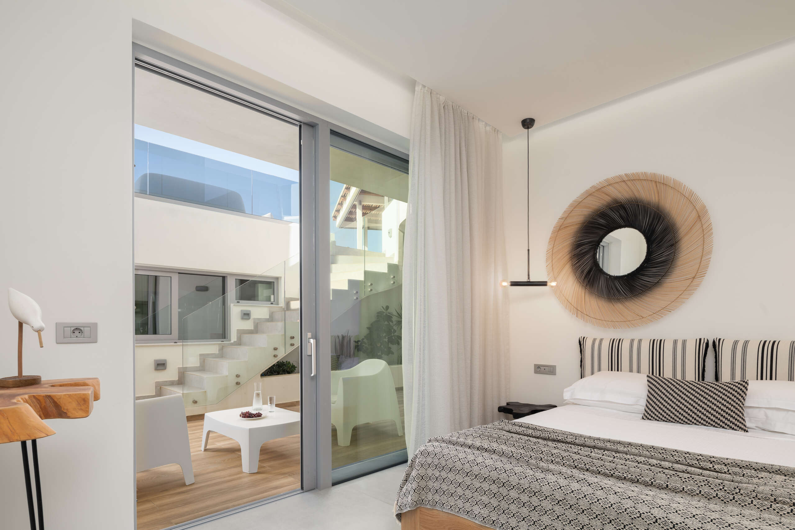 Lower floor. Stimulating bedroom design. Lower floor. Stimulating bedroom design.