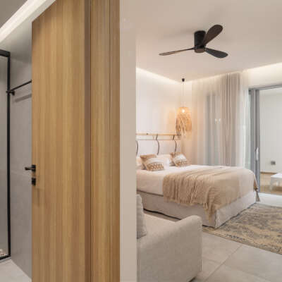 Lower floor. Stimulating bedroom design.